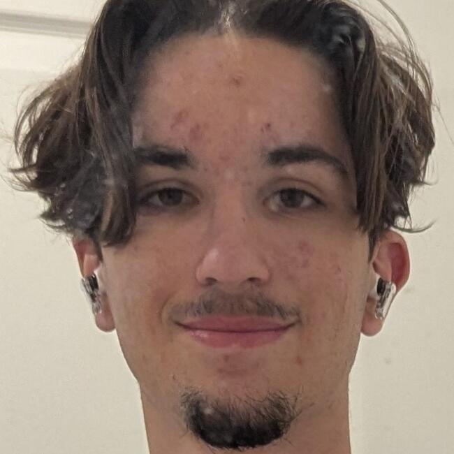 Babysitter in Saint-Denis: Aloïs