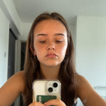 Babysitter Batley: Lily