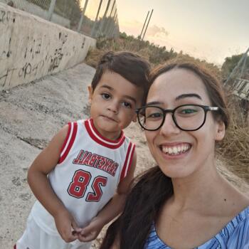 Babysitter in Turís: Rocio