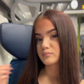 Babysitter Chevry: Naïma