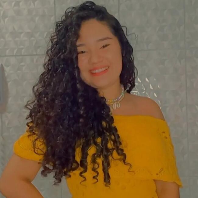 Babá em Fortaleza: Lívia Nicole