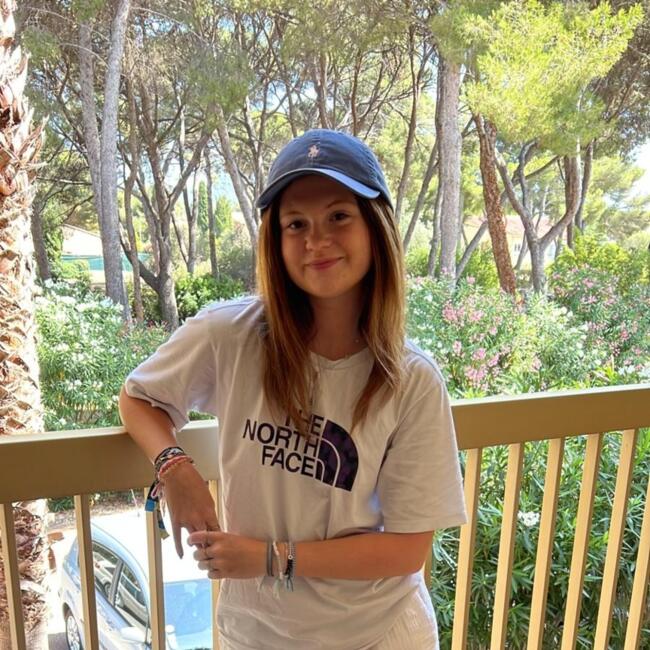 Babysitter in Épernay: LILY