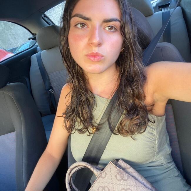 Babysitter in Milagres: Daniela