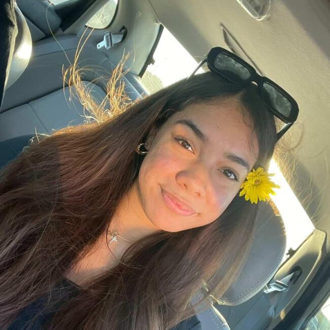 Babysitter in San Antonio: Mya