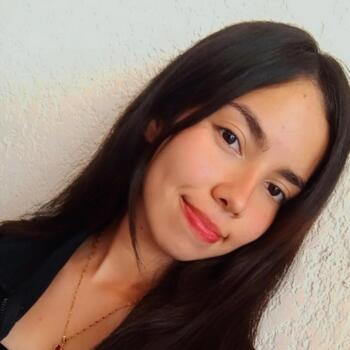 Niñera Lecherías: Valentina