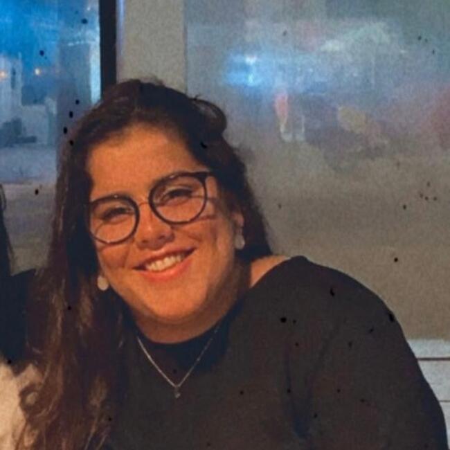 Babysitter in Coimbra: Inês