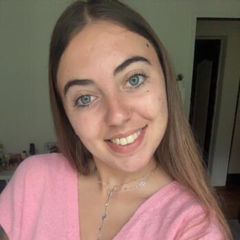 Babysitter Sainte-Marie-de-Gosse: Maya