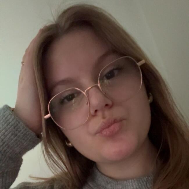 Babysitter in Mazières-en-Gâtine: Louann