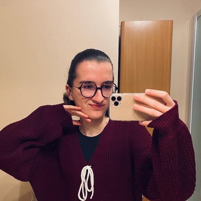 Babysitter in Grand-Fougeray: Emma