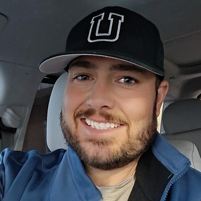 Babysitting job in Uvalde: Jon