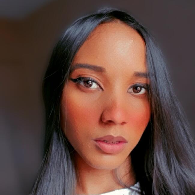 Babysitter in Poços de Caldas: Maria