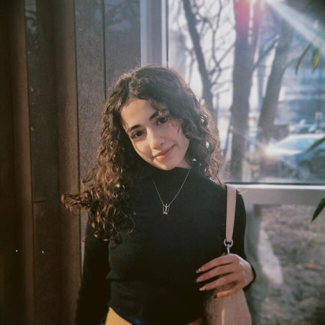 Baby-sitter in Richmond Hill: Kimia