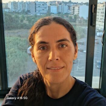 Babysitter São João da Madeira: Malika