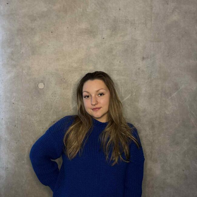 Babysitter in Comblain-au-Pont: Keyra