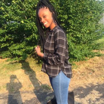 Baby-sitter in Cholet: Assta