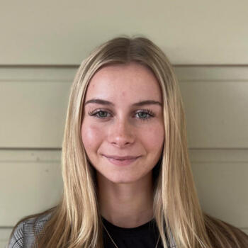 Babysitter in Sunshine Coast: Shae