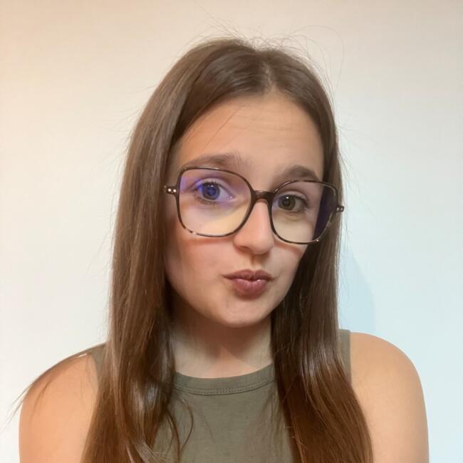 Babysitter in Saint-Laurent-du-Pont: Candyce