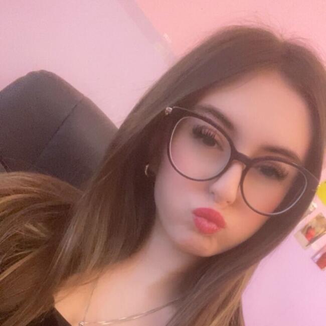 Babysitter in Roubaix: Julia