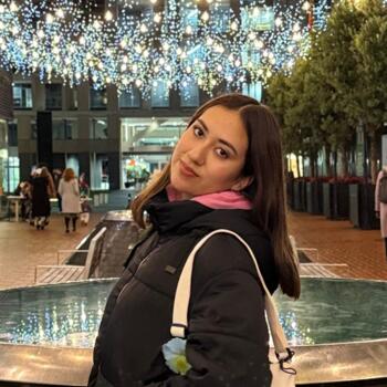 Babysitter in Auckland: Valeria