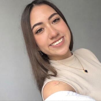Babysitter in Auckland: Valeria