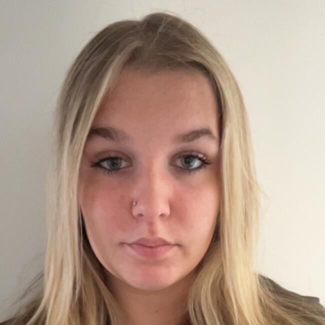 Babysitter in Cambridge: Daisy