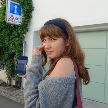 Babysitter in Bern: Emily Neomi