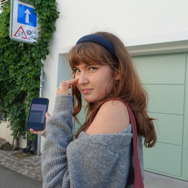 Babysitter in Bern: Emily Neomi