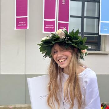 Babysitter Miami: Gaia