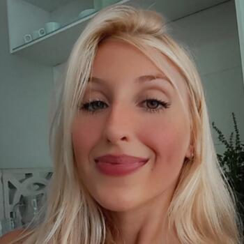 Emprego de babá em Pomerode: emprego de babá Açucena