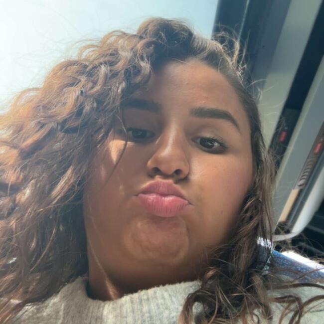 Babysitter in Limay: Manon