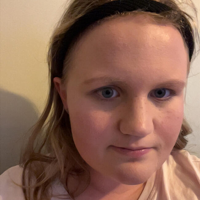 Barnevakt i Svorkland: Angelica