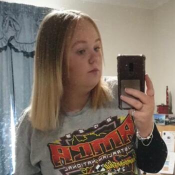 Babysitter Hobart: Chloe