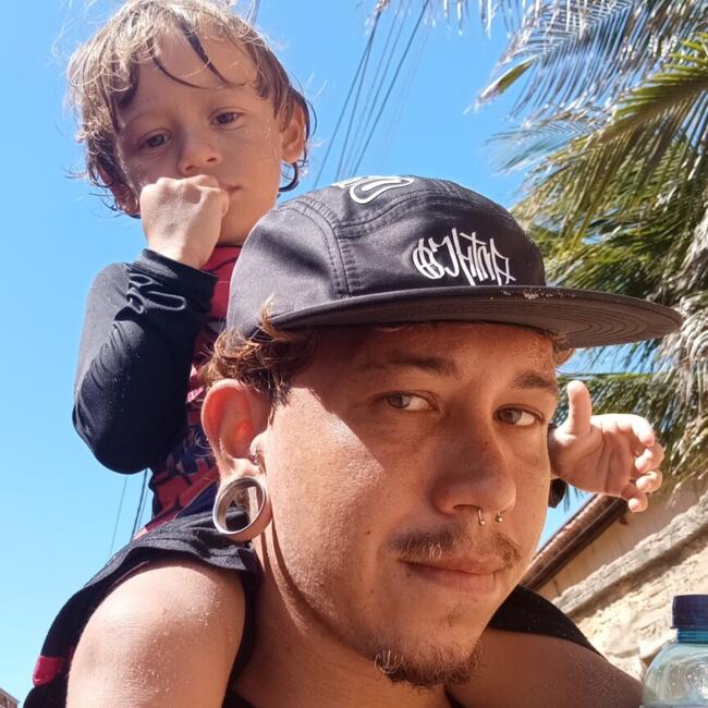 Babysitting job in Aracati: Remi