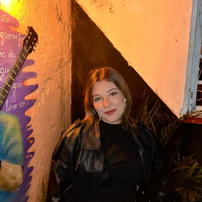 Babysitter in Pelotas: Antônia