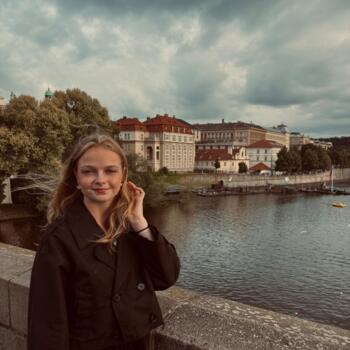 Babysitter in Ottignies-Louvain-la-Neuve: Lucile