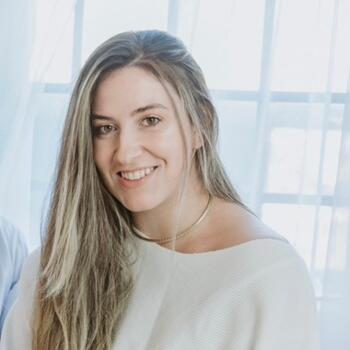 Babysitting job in Curitiba: babysitting job Beatriz