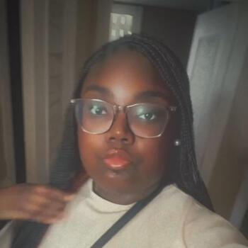 Babysitter in Troyes: Kellya