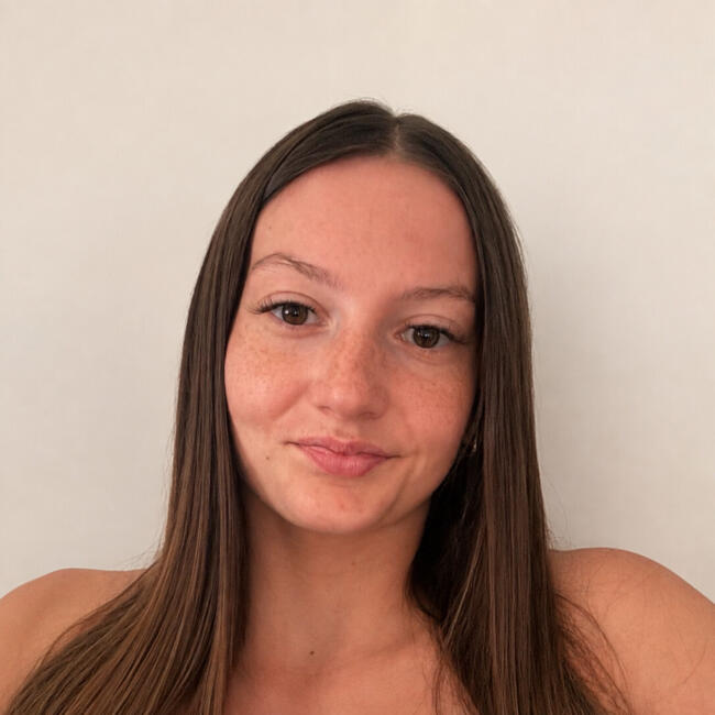 Babysitter in Chevry-Cossigny: Lana