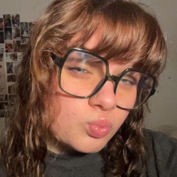 Babysitter in Martigues: Clara