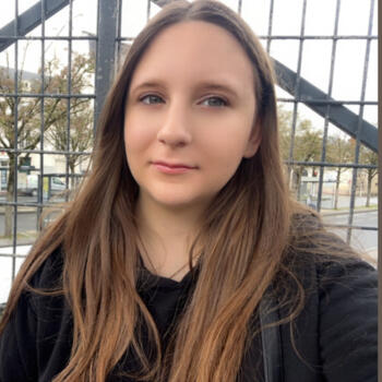 Babysitter in Châtellerault: Camille