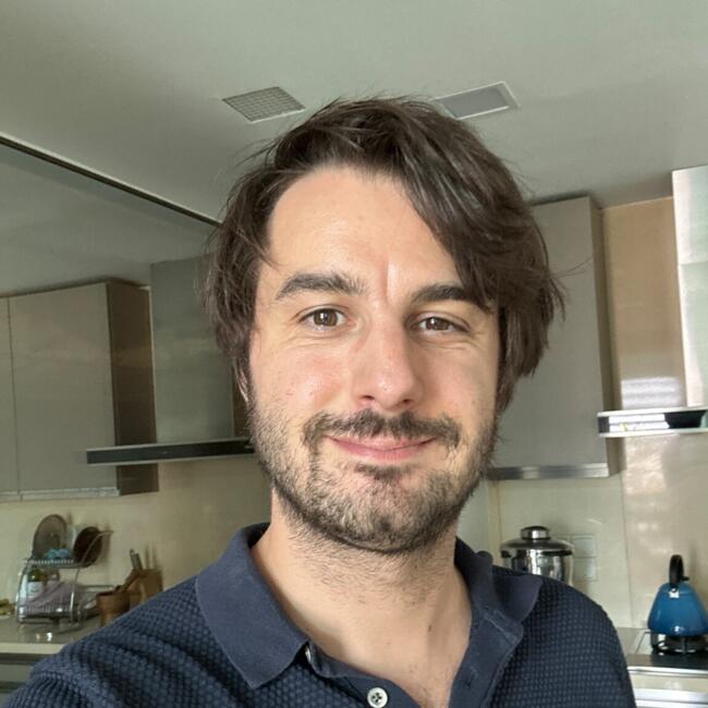 新加坡的临时保姆工作: Jérémie