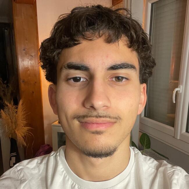 Babysitter in Benet: Enzo