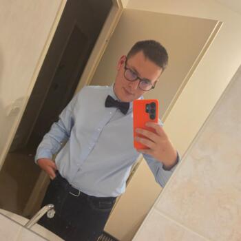 Babysitter in Toulon: Maxime