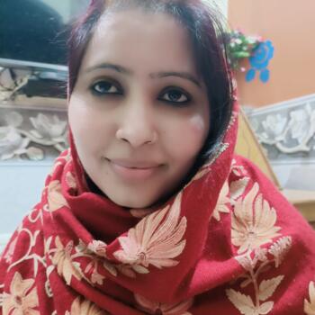 Ghāziābād में बेबीसिटर: Priyanka