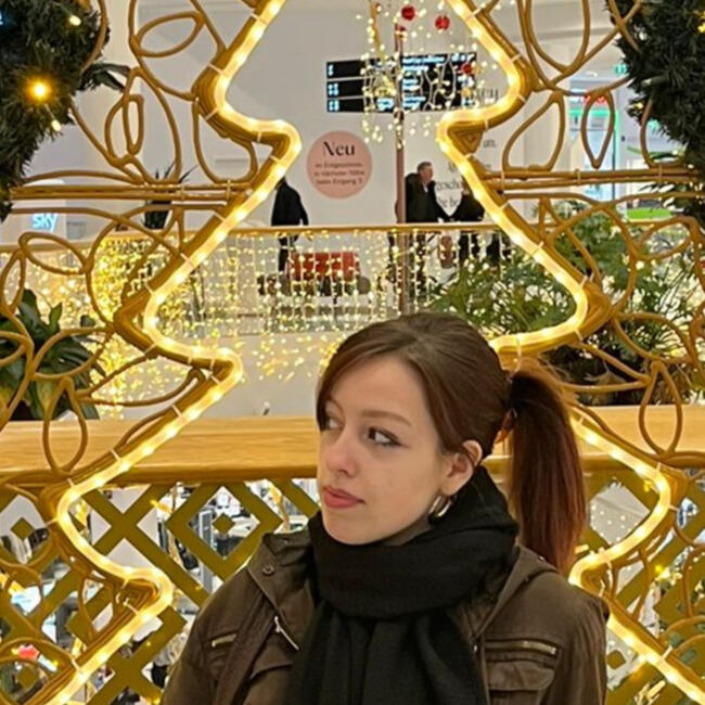 Babysitter in Vienna: Johanna