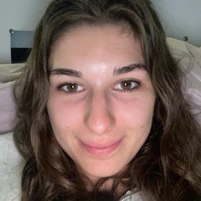 Babysitter in Crosville-la-Vieille: Alicya