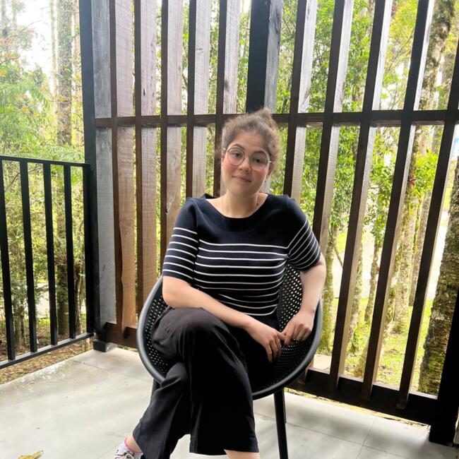 Babysitter in Maringá: Amanda