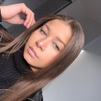 Babysitter in Troyes: Lena