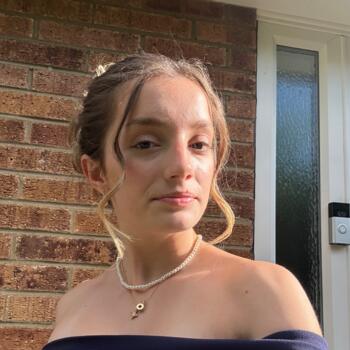 Babysitter in Derby: Petra