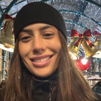 Babysitter in London: Mayara